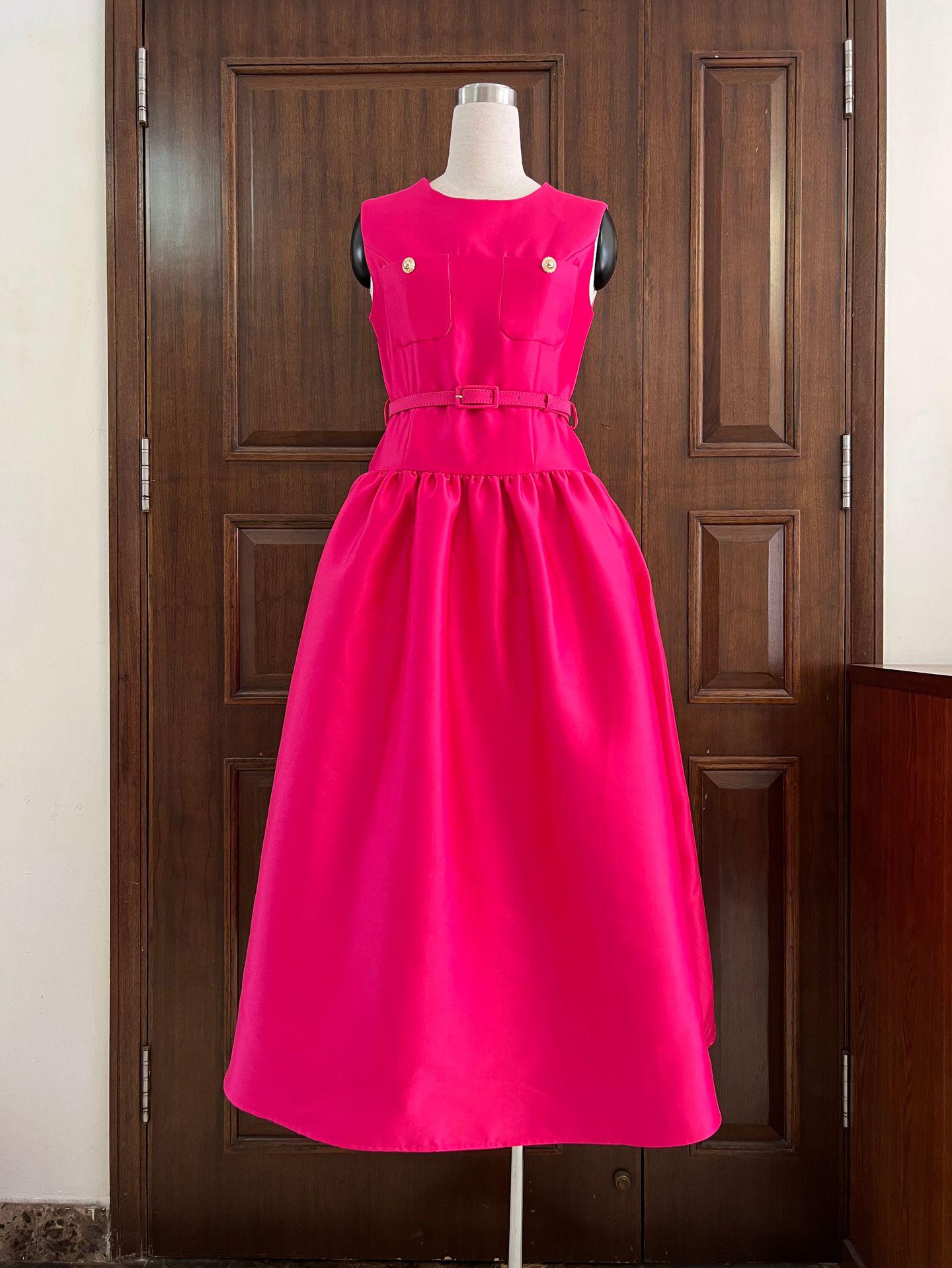 Elegant French Sleeveless Belted Dress with Pockets & Pleated Skirt XL