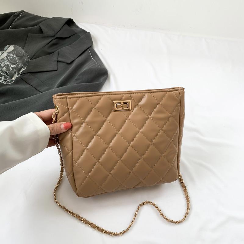 

Популярная сумка этого года 2025 новая высококачественная летняя однотонная универсальная сумка через плечо с бриллиантовой цепочкой, сумка-ведро кроссбоди хаки