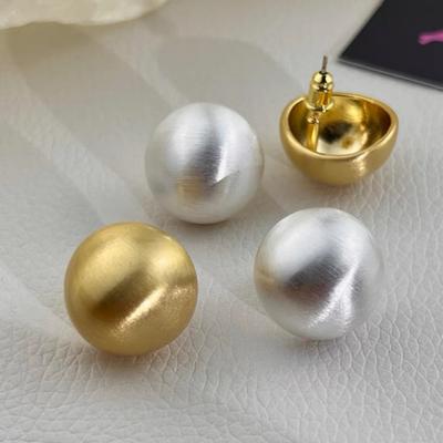 Exquisite Metal Brushed Matte Ball Stud Earrings For Women'S Commuting Senior Temperament Simple And Versatile Earrings