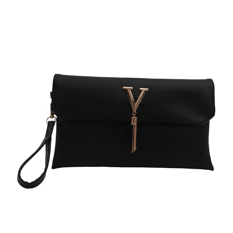 

Корейская версия нишевого дизайна модный клатч с бахромой женский летний 2024 новый текстурный универсальный клатч сумка для очков чёрный