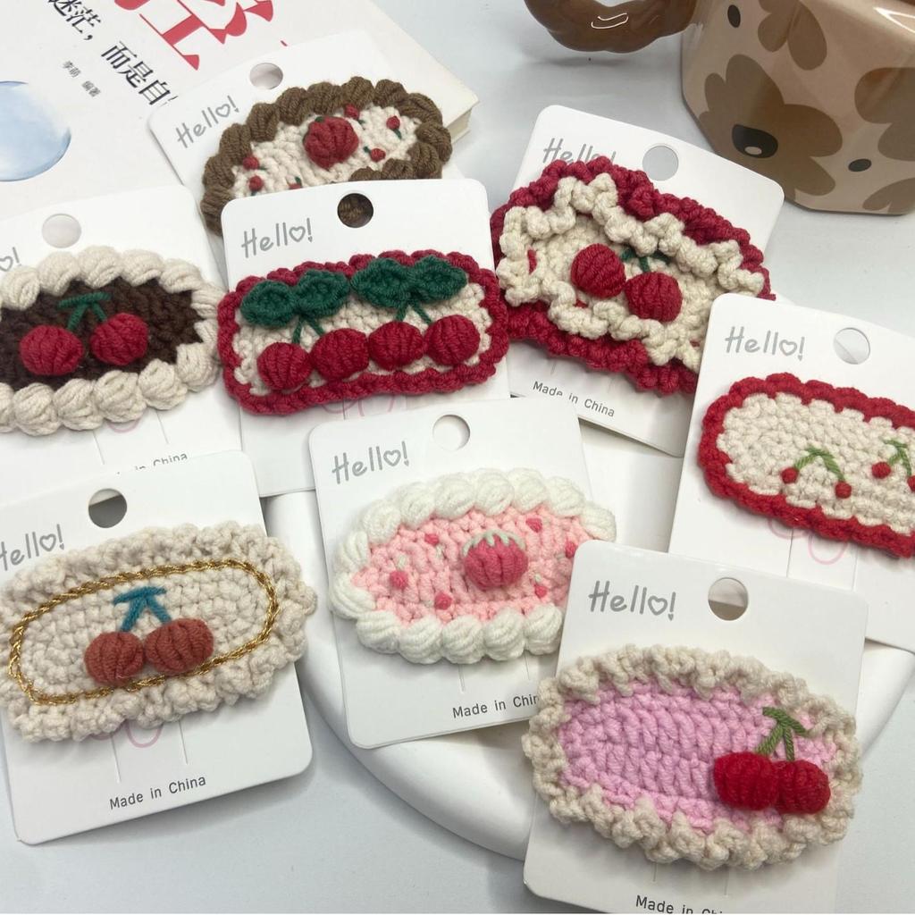 Exquisite Handmade Yarn Crochet Hair Clip - Cute, Original Design for Girls' Instagram-Ready Hair Accessories.