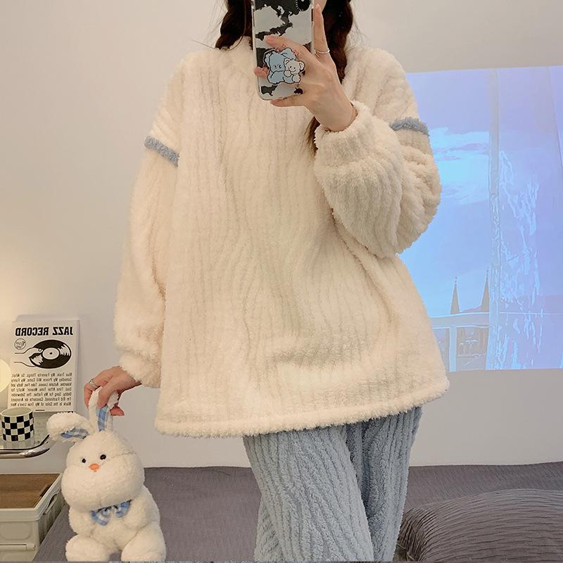Autumn and Winter Women's Velvet Thick Pajama Set  Long Sleeve Plus Velvet Home Suit Set