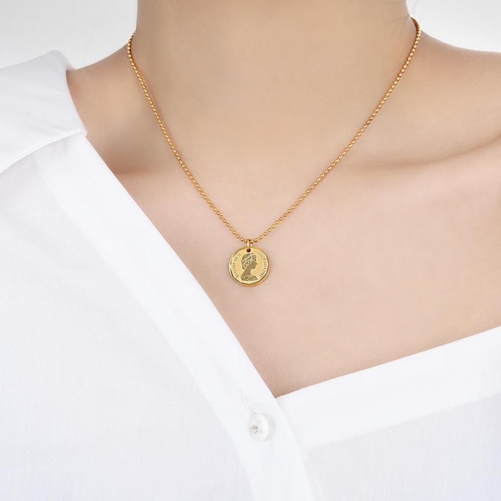 Gold Plated French Retro Queen Coin Necklace - Titanium Steel Clavicle Choker for Women