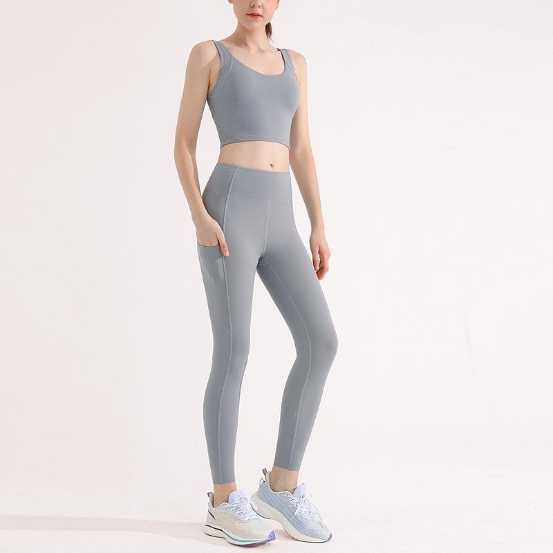 

Комплект для йоги из двух частей PLUS для женщин, ощущение обнаженности: Топ без рукавов и леггинсы с высокой эластичностью Medium