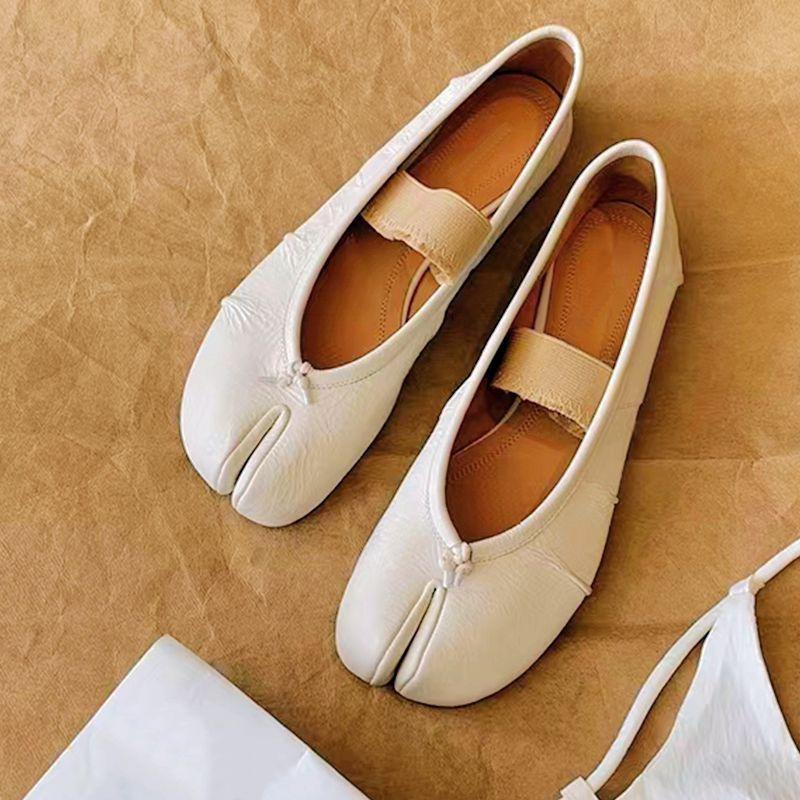 New fashionable shallow mouth soft bottom flat bottom with skirt pig's trotters split toe single shoes