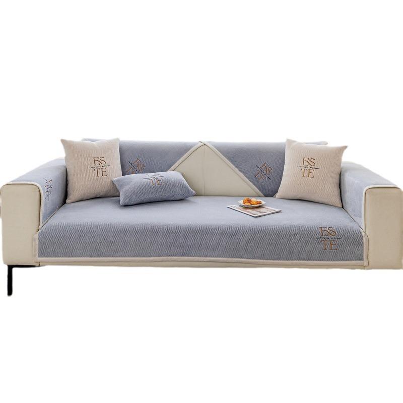 Зимняя молочная бархатная подушка для дивана — фото 7