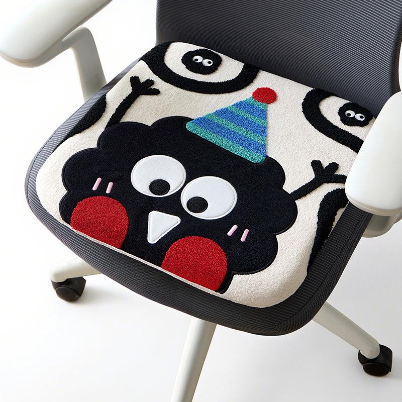 Plush Memory Foam Cartoon Chair Cushion for Office & Dining - Thickened Student Seat for Autumn & Winter.