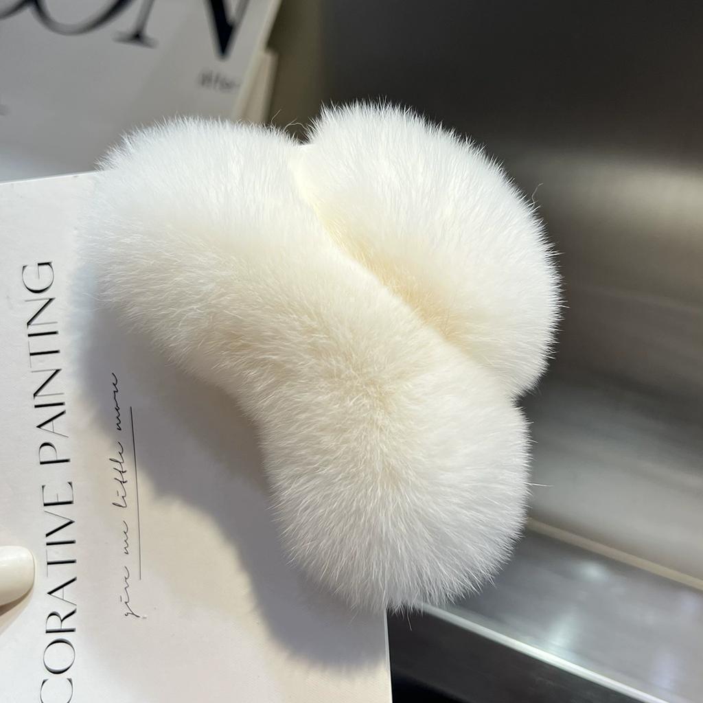 Real Rex Rabbit Hair Small Grab Clip Female Autumn and Winter Hairy Back Head Disc Claw Internet Celebrity Shark Clip Headgear Hairpin