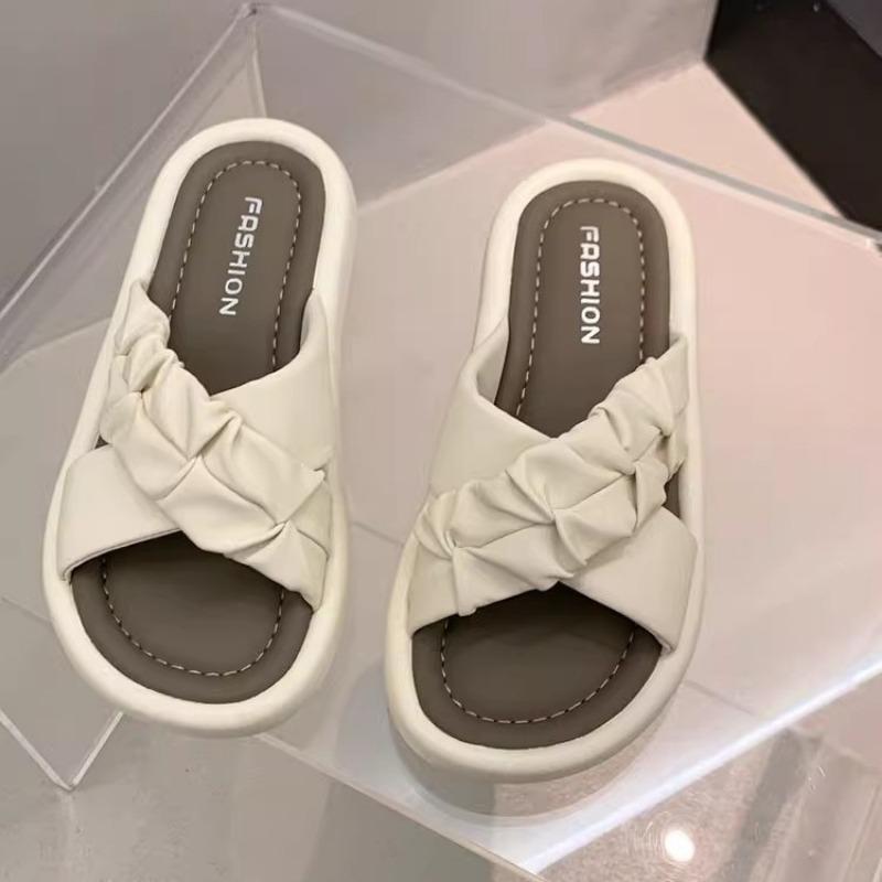 Fashion platform slippers women's outer wear summer new versatile non-slip beach cool summer
