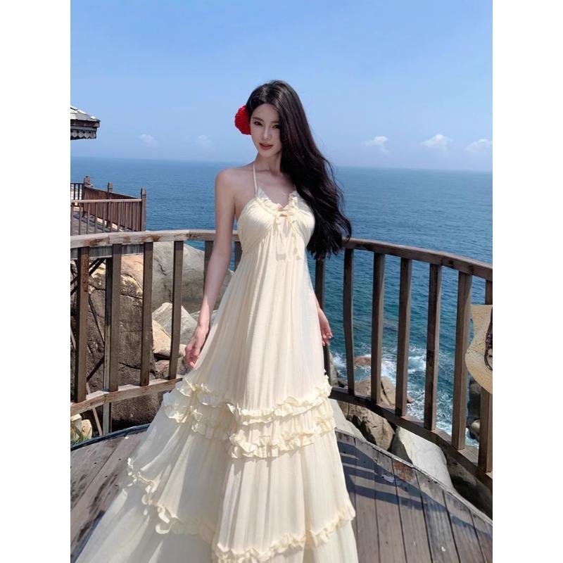 Seaside Beach Temperament Dress Suspender Vacation Dress Beige Sexy Halter Fairy Summer Mopping Feeling