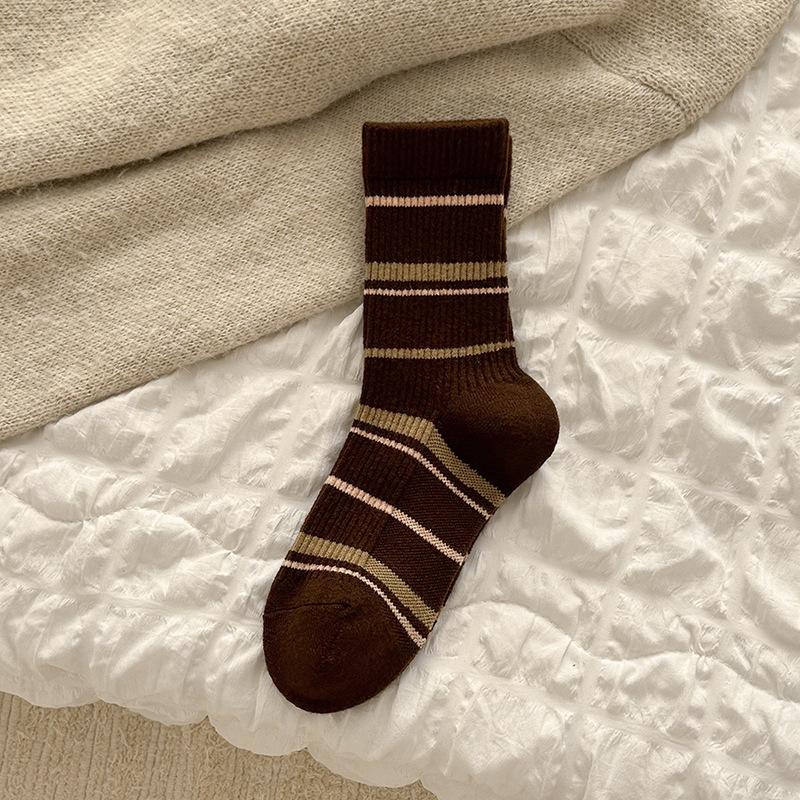 Women's Mid-calf Socks for Autumn and Winter, Warm Long Calf Socks, Retro Coffee-colored Long Socks with Stripes, Versatile and Casual for Women