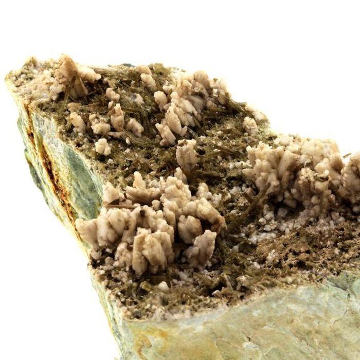 Pierres et Minéraux. Clinozoisite, Albite. 1990.0 ct. Marine de Scala, Canari, Haute-Corse, France.