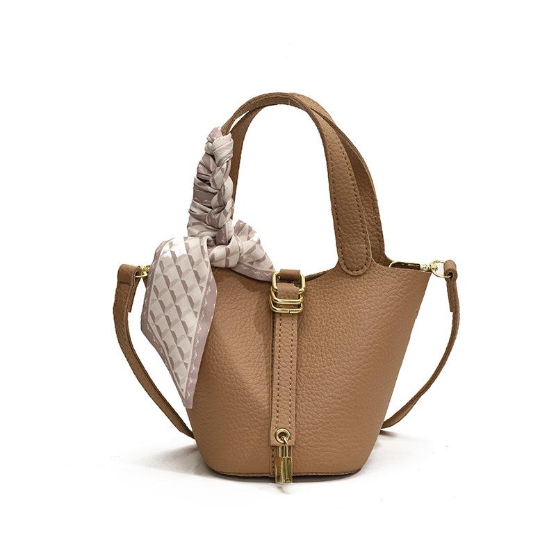 Popular Popular Fashion Lychee Pattern Temperament Advanced Sense Portable Bucket Bag Women's Leisure Commuting Niche Messenger Bag Bag