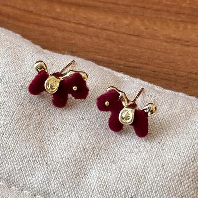 Silver Needle Flocked Pony Earrings: Elegant Light Luxury High-End Fashion Accessories