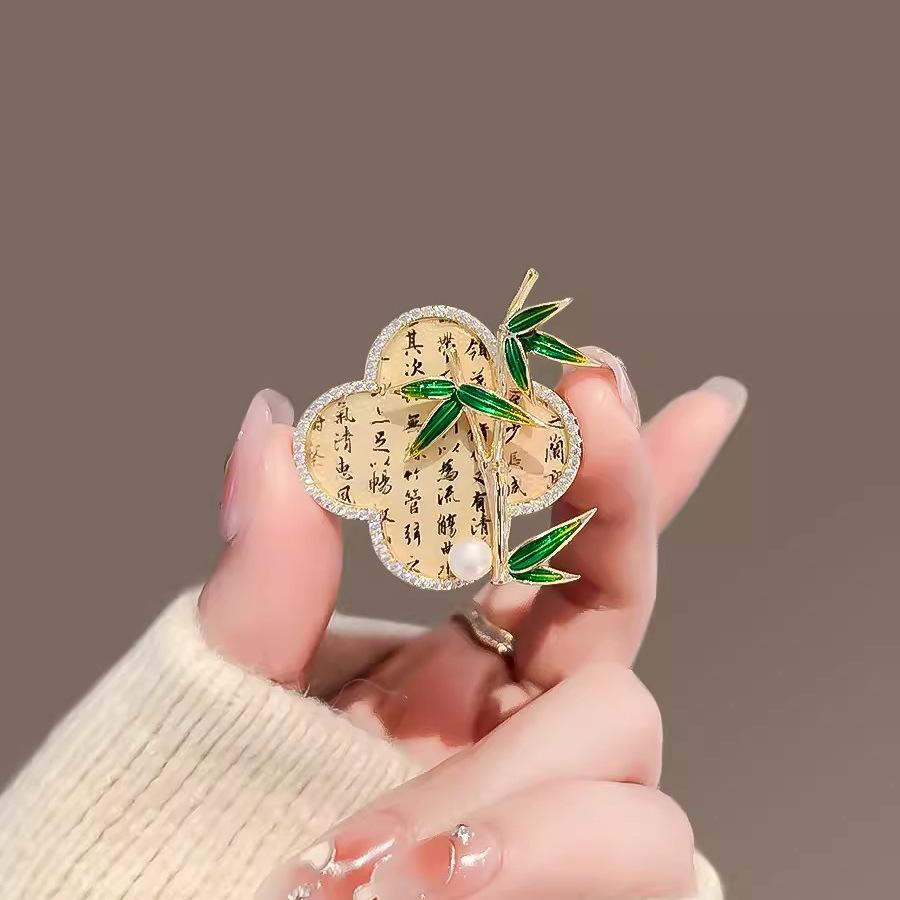 

Gaosheng Каллиграфия Бамбук Брошь Высококачественный Женственный Корсаж Ципао Булавка Креативные Аксессуары Подарок