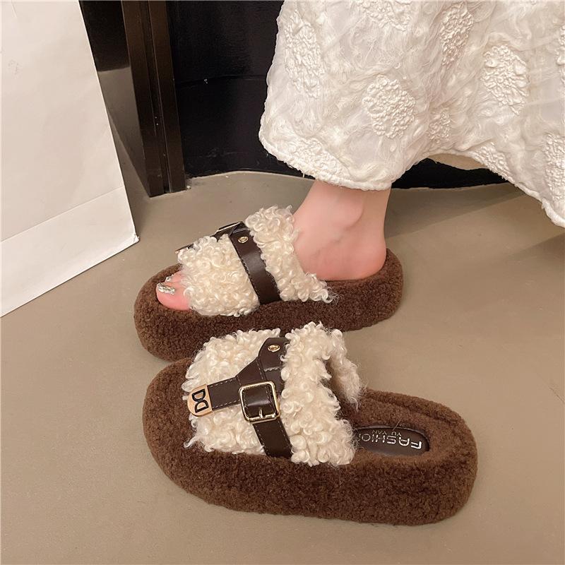 Fluffiga tofflor med tjock sula för dam ytterkläder 2025 höst ny mode bältesspänne lata vardagliga teddy lockiga tofflor