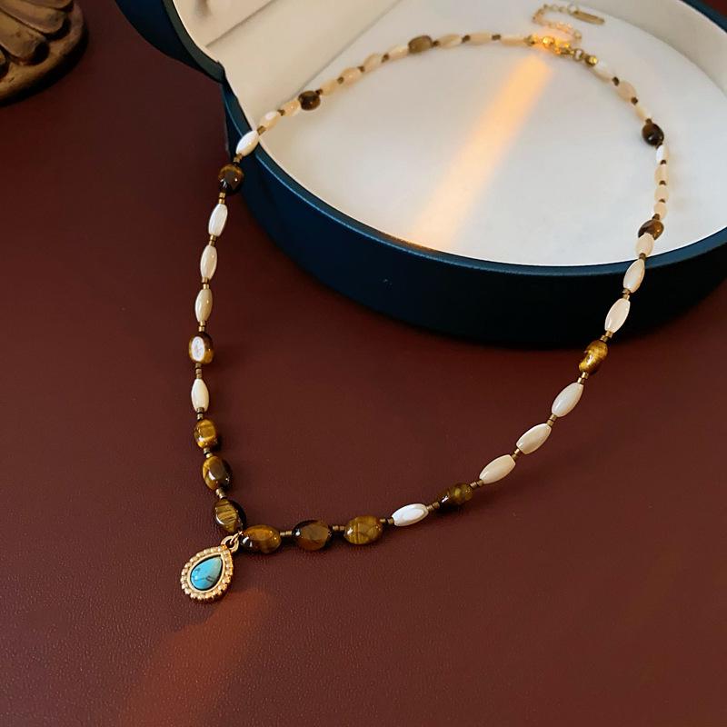 Retro Tiger Eye Stainless Steel Necklace - Light Luxury, Versatile Clavicle Chain Jewelry