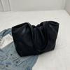 Einfache und leichte Cloud-Tragetasche Koreanischer Stil Canvas-Tasche Nische Große Kapazität Pendler Umhängetasche