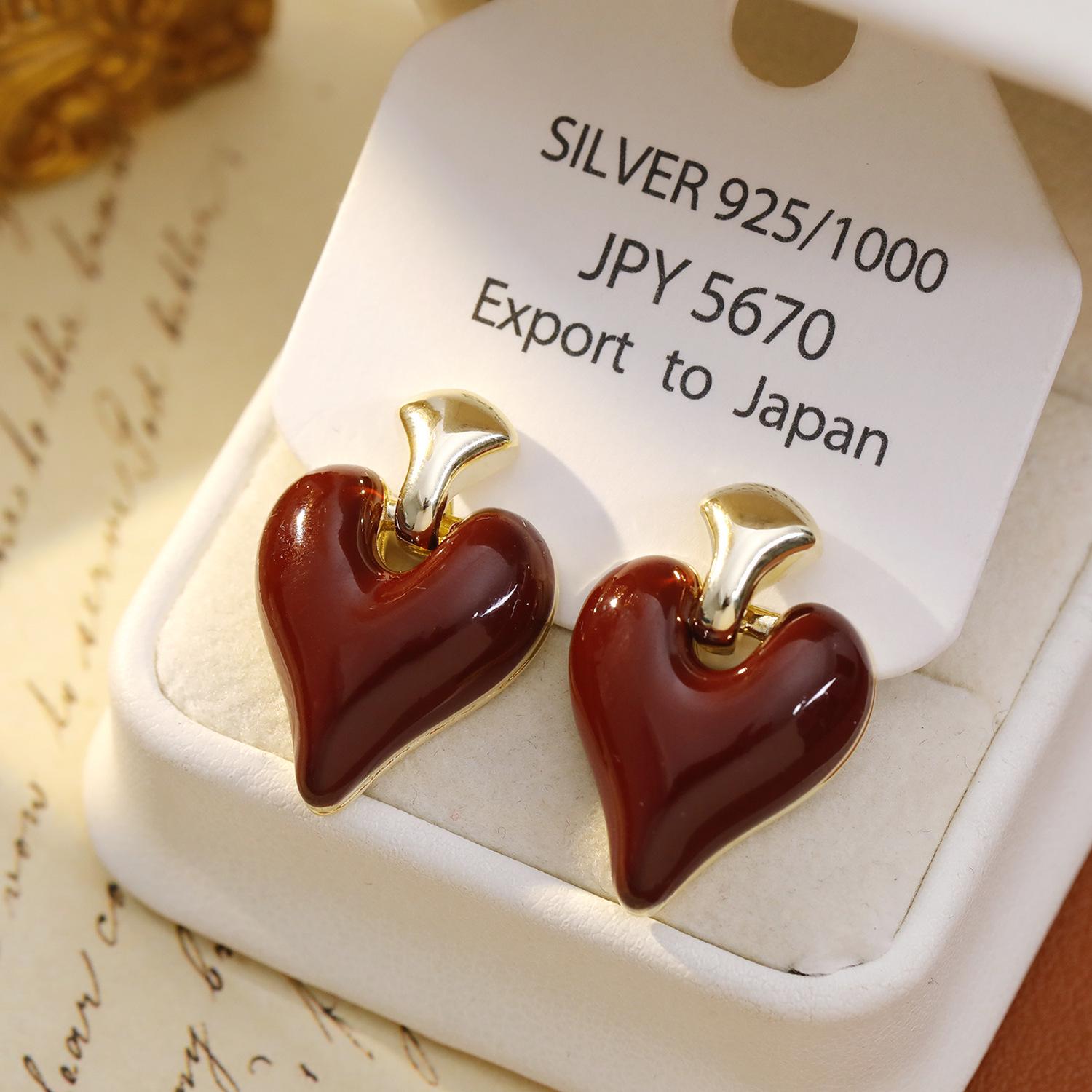 Autumn Winter Retro French Drip Glaze Heart Earrings for Women - High-End Xiang Style Heart-Shaped Accessories