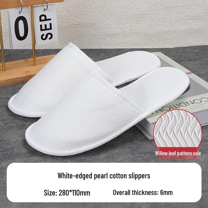 

Утолщенные нескользящие одноразовые тапочки для отелей, гостевых домов, салонов красоты, клубов, гостевых комнат и домашнего использования.