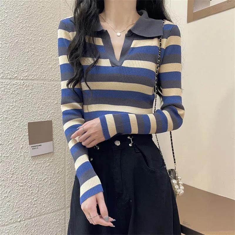 

Короткие вязаные топы с воротником-поло, женские весенне-осенние тонкие рубашки с высокой талией, полосатая трикотажная футболка в стиле ретро контрастного цвета S серый