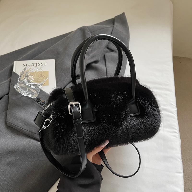 Plush autumn and winter pillow bag new fashion niche handbag popular underarm shoulder messenger bag