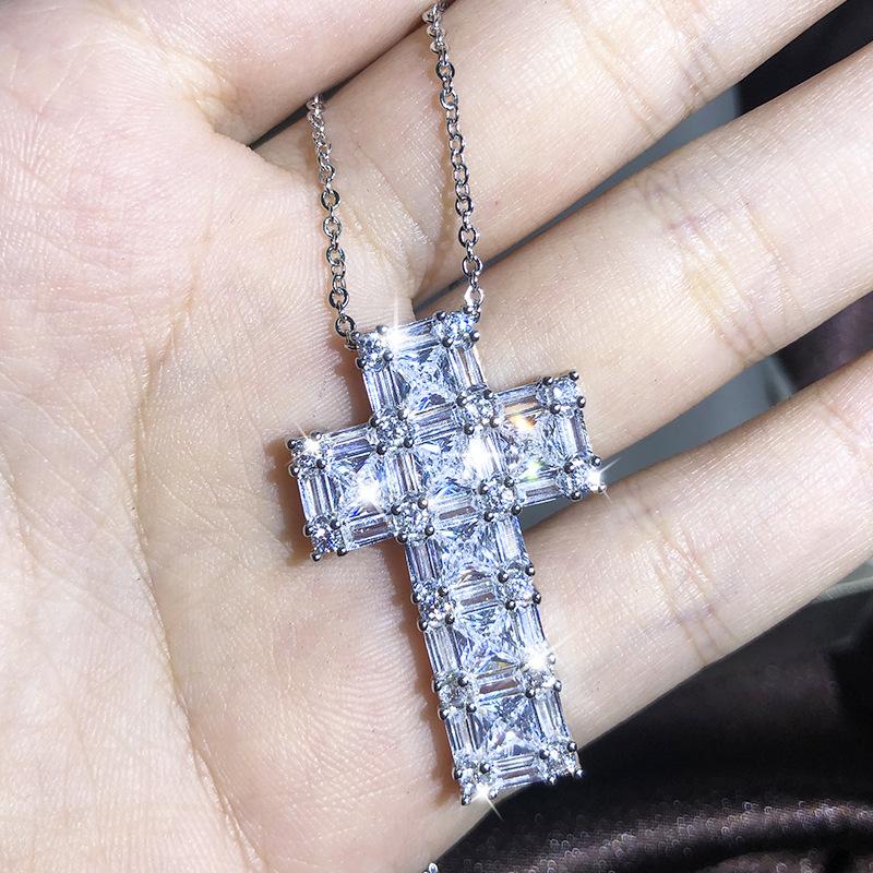 Módní řetízek s přívěskem křížek Roztomilý dámský náhrdelník Zirkonový krystal AAAAA+ Choker s křížkem pro ženy
