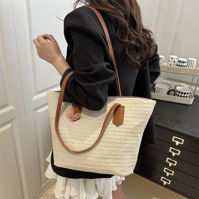 Straw Bag Women's Large Capacity 2025 New Vacation Beach Straw Bag Woven Bucket Bag Vegetable Basket Seaside Tote Bag