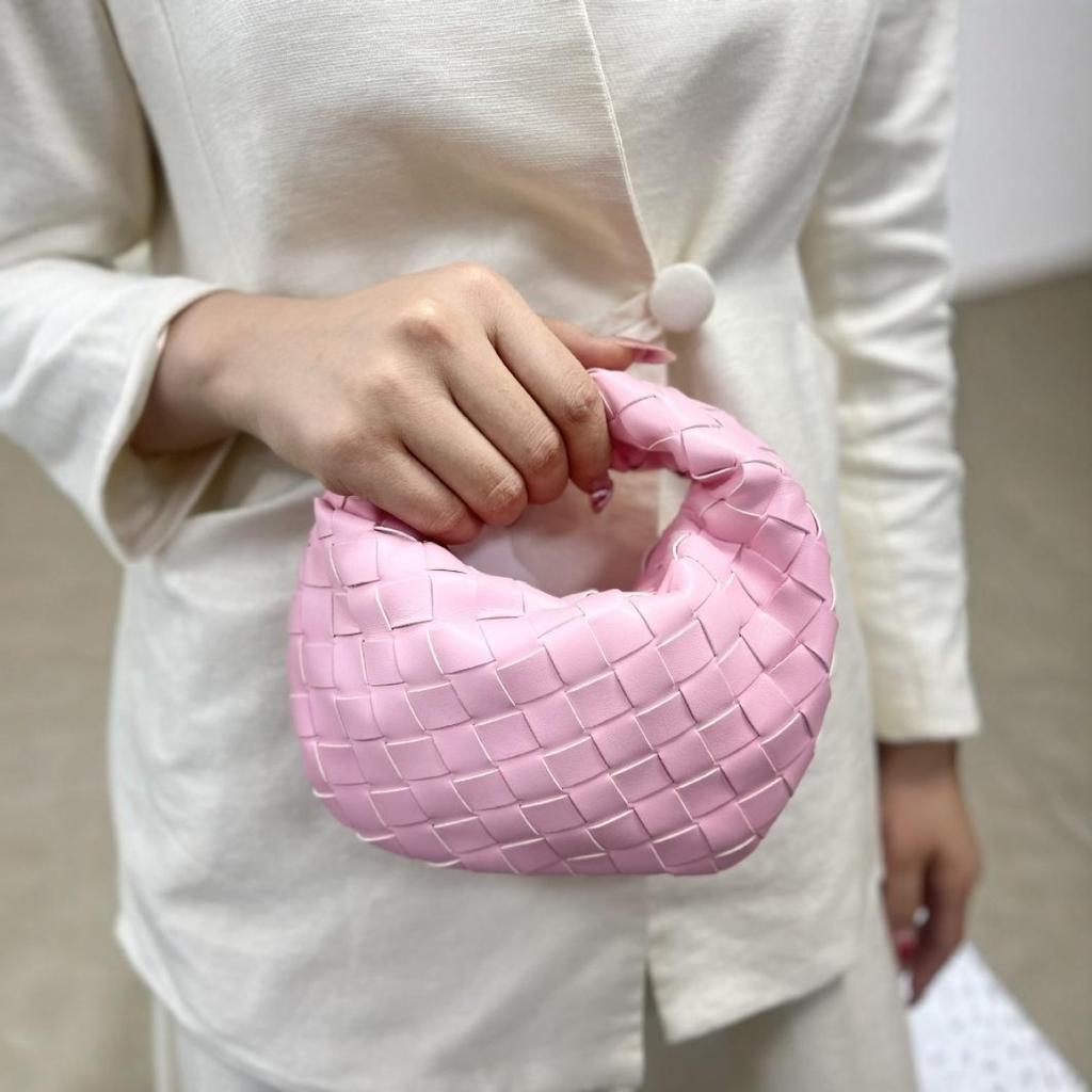 Popular Woven Bag 2025 Spring New Cloud Messenger Bag Versatile Mini Handbag Manufacturer Price