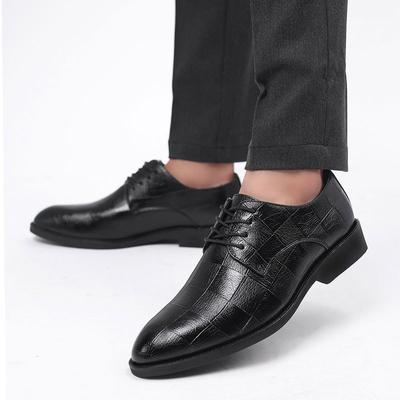 Luxury Business Dress Shoes Men's Shoes Pattern Embossed Casual Shoes Pointed Youth Fashion Shoes Zapatos Hombre