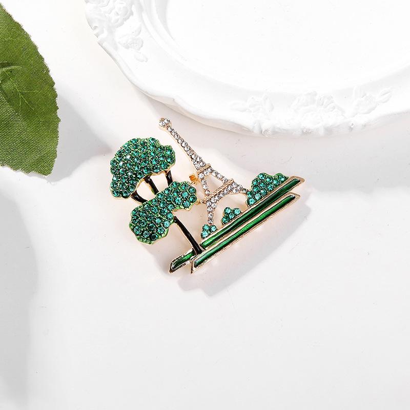 Creative Diamond Green Tree Tower Brooch Personalized Green Eiffel Tower Brooch Pin Clothing Accessories