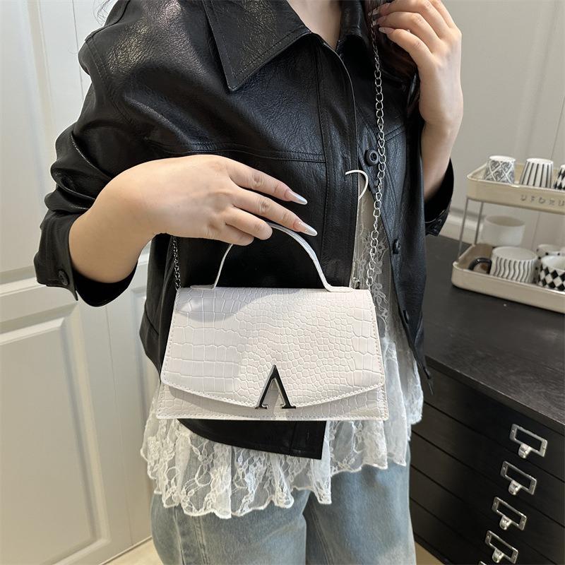 Fashion Trend Solid Color Light Luxury Women's Bag New Simple and Beautiful Fashion Temperament Handbag Shoulder Messenger Bag