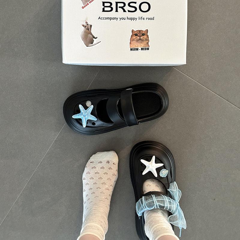 Internet celebrity explosion white heightened platform hole shoes women's 2025 new summer wear cute cartoon bag head drag tide