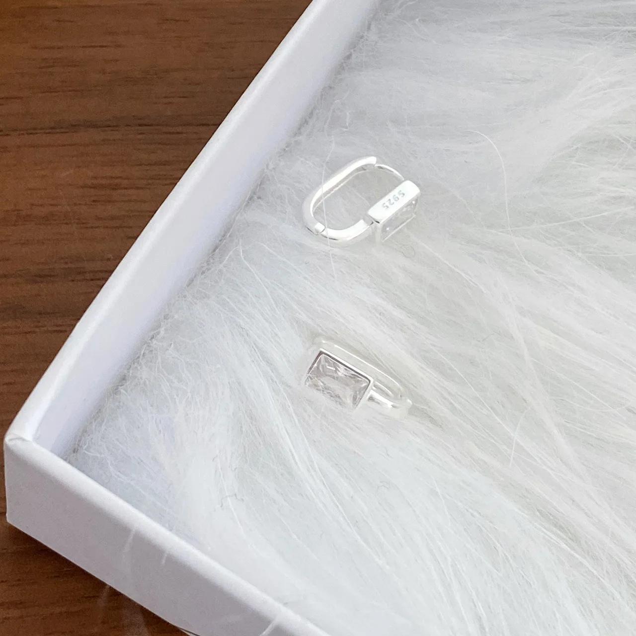 

Luxury Exquisite Geometric Square Crystal Hoop Earrings for Women Temperament Gold Color Stainless Steel Korea Jewelry Wholesale серебряный