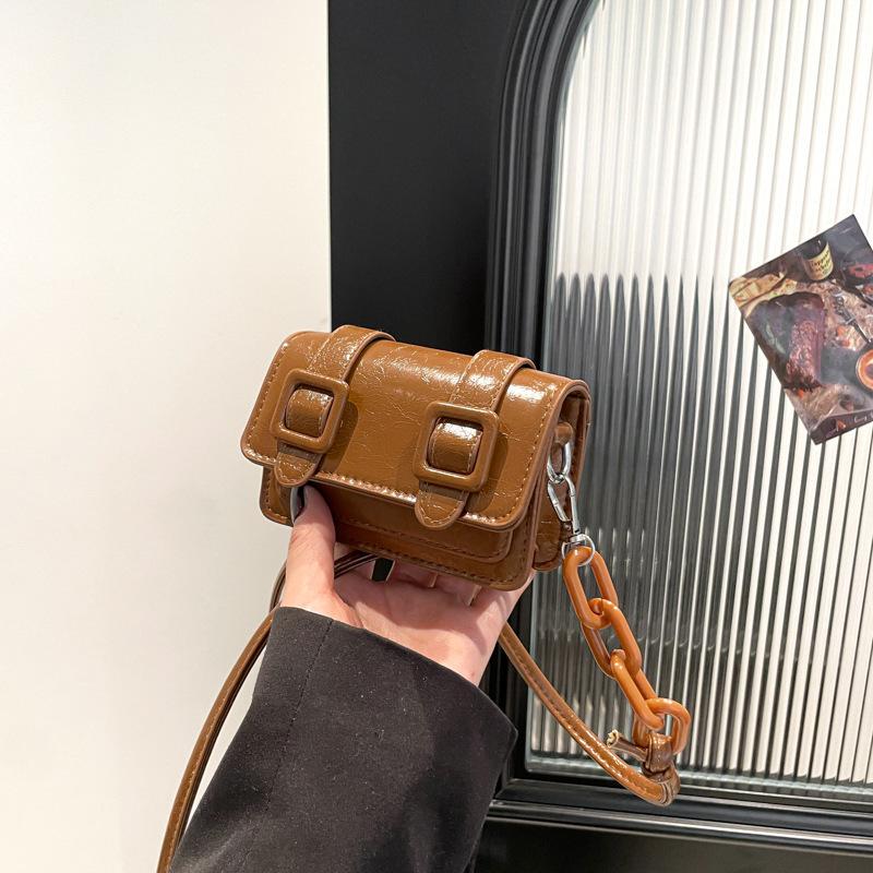 Mini Small Bag Women's Summer 2025 New Niche Laser Chain Messenger Bag Advanced Texture Small Square Bag Mouth Red Envelope