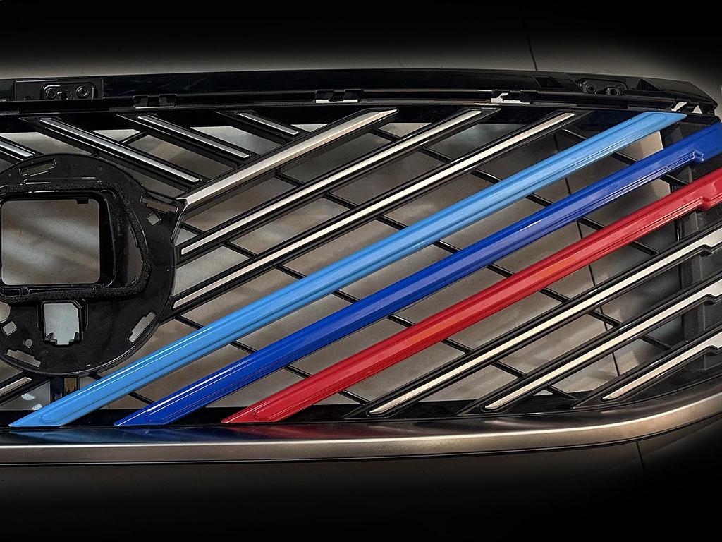 Volvo XC60/S90/XC90 Dreifarbiger Kühlergrill Zierleiste