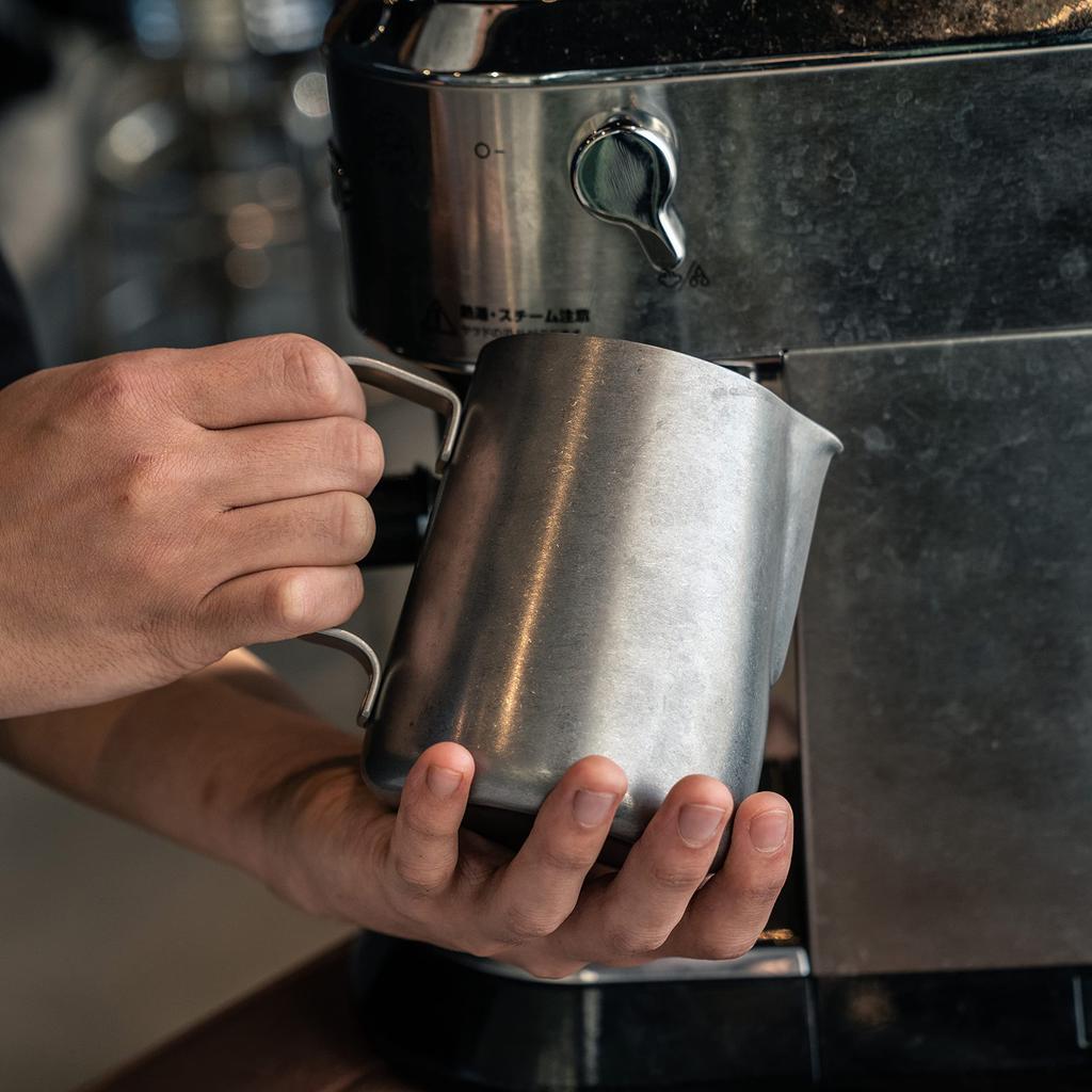 Aoyoshi VINTAGE INOX Milk Jug, 600ml, Stainless Steel, Distressed Finish, Made In Japan, Dishwasher Safe, Vintage Design, 510434