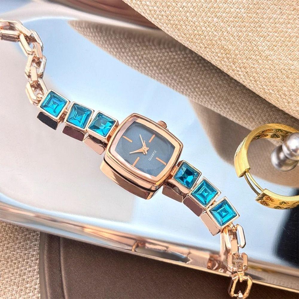 Kleurrijke Diamant Belegde Armband Klein Suiker Vierkant Horloge Mode Armband Horloge Cadeau