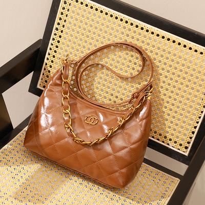 Europäischer und Amerikanischer Retro Neuer Kleiner Duftstil Glänzende Ein-Schulter-Hippie-Tasche High-End Dicke Kette Achseltasche Diamantenketten-Tasche