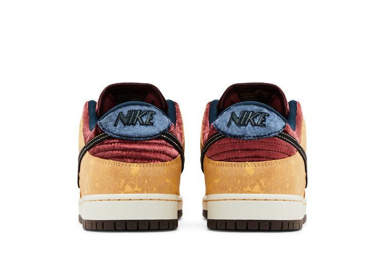 Men's Sneakers Nike SB Dunk Low City of Cinema