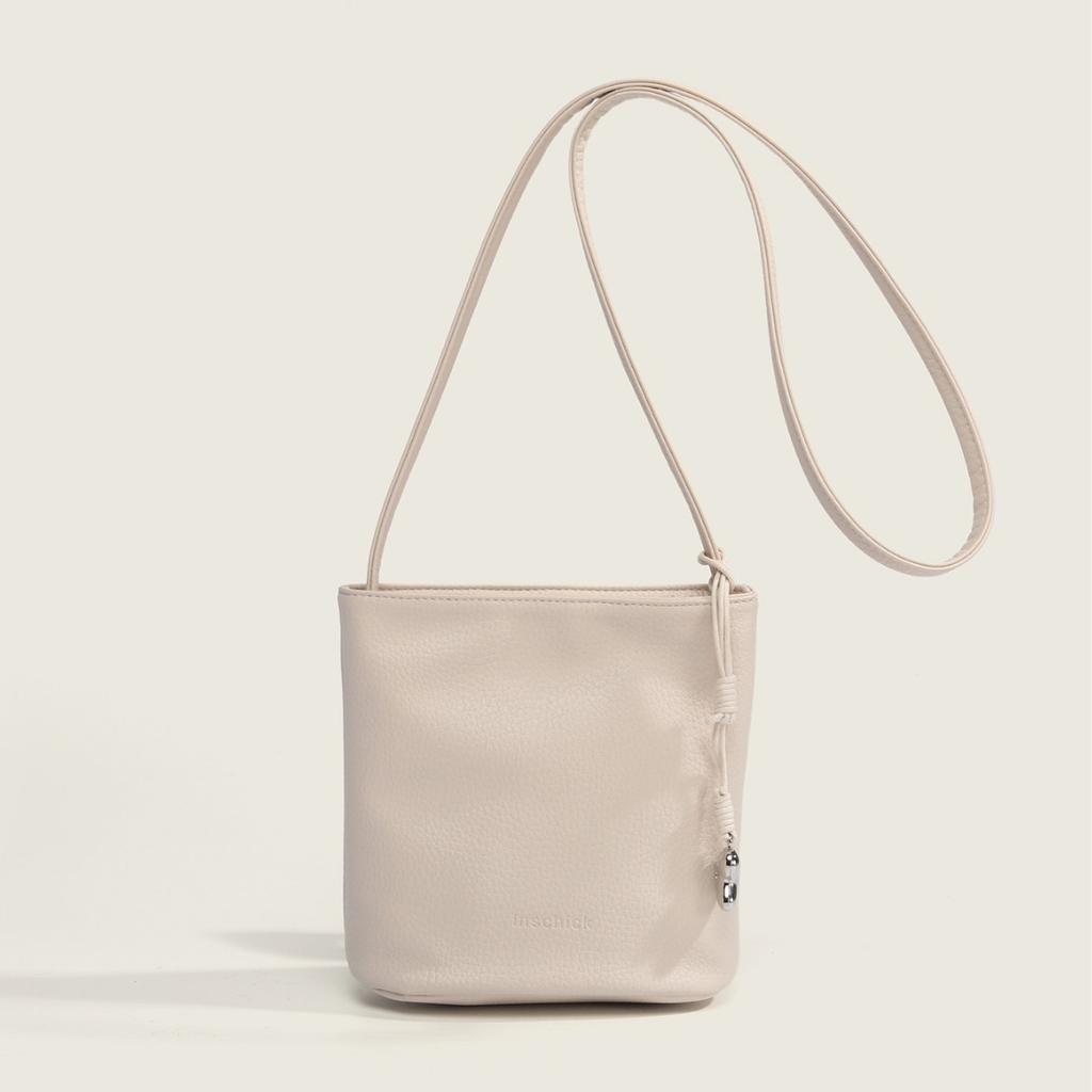 Summer High-End Red Bucket Bag for Women 2025 New Single Shoulder Crossbody Bag Light Luxury Niche Commuter Phone Bag