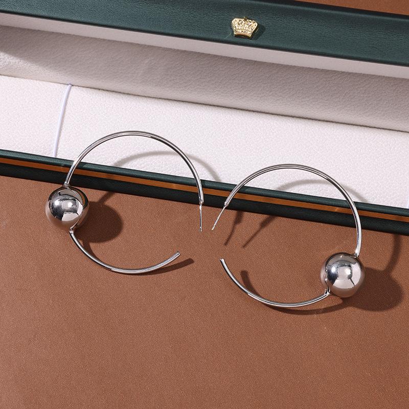 Exaggerated Metal Ball Large Earrings Earrings, High-End Silver Needle Earrings, Simple And Cold Wind Earrings, Jewelry