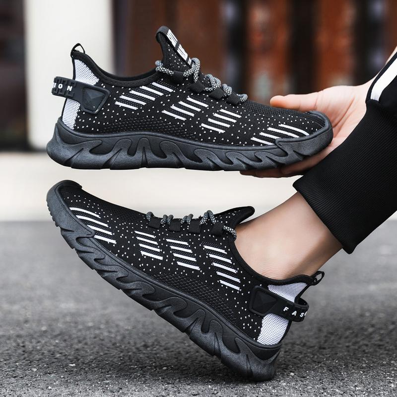 Fashion Men Mesh Shoes Summer Oudoor Casual Men's Sneakers Lightweight Slip-on Breathable Sports Designed Mans Sneaker Popular Model