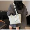 Spring new retro armpit bag high value shoulder commuter bag fashionable simple large capacity tote bag