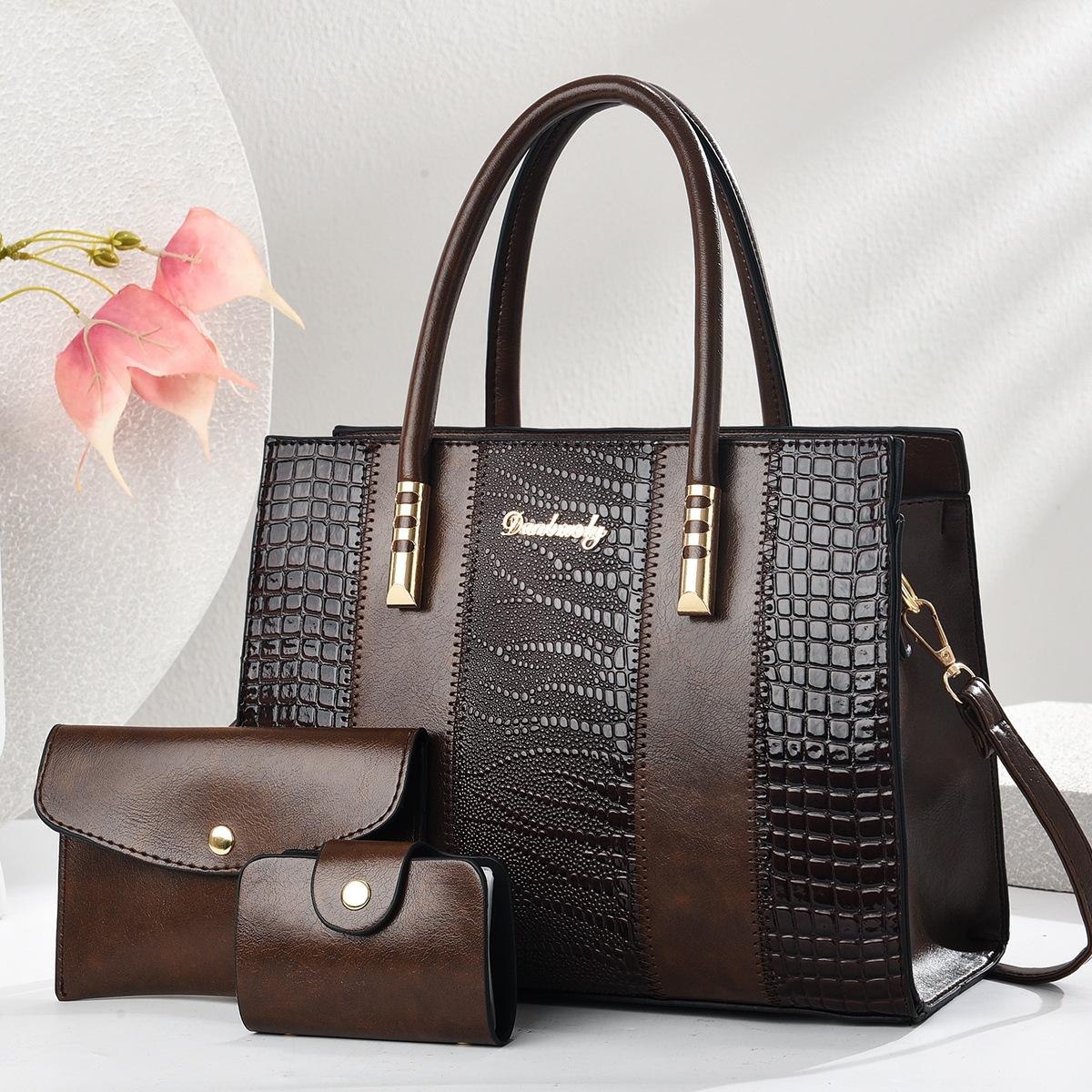 

Новая модная сумка с крокодиловым узором, комплект из трех предметов, на высоком уровне внешнего вида, большая вместимость, сумка на одно плечо, универсальная женская сумка .
