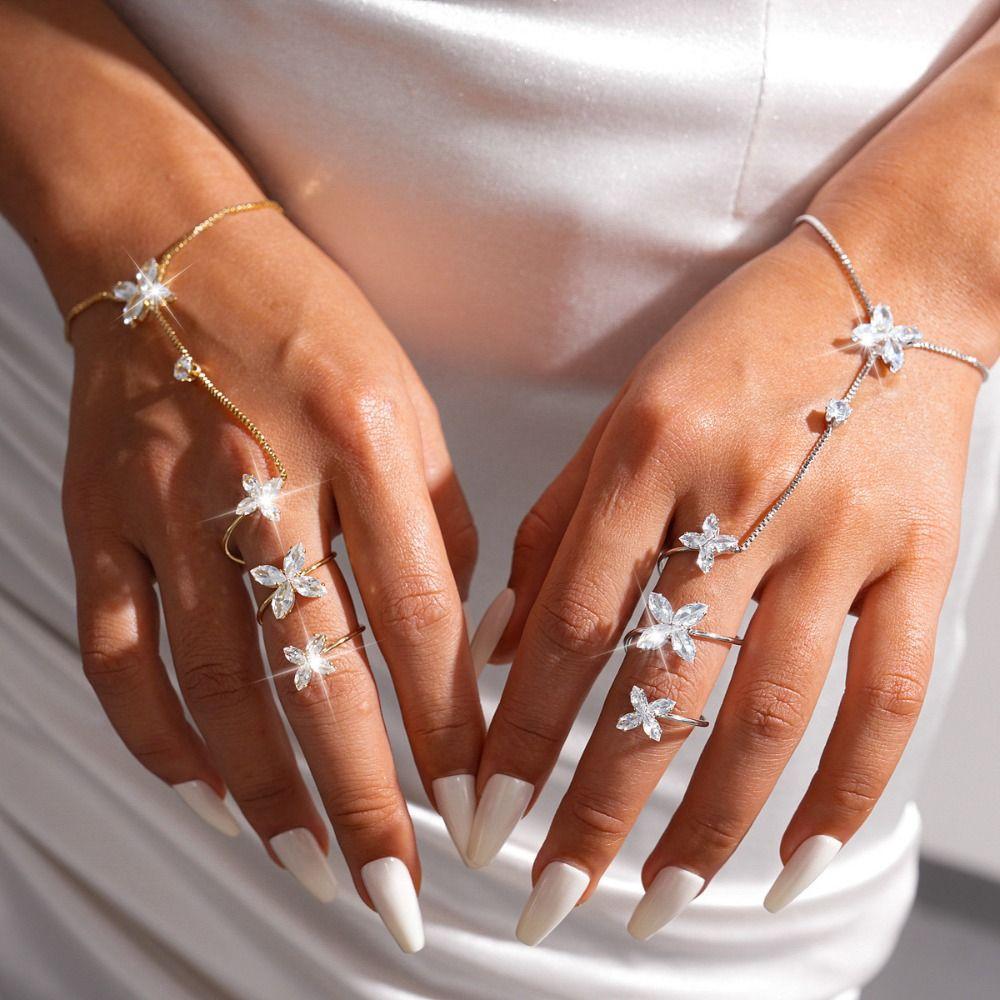 Adjustable Zircon Butterfly Bracelets Elegant Retro Flower Adjustable Flower Bracelets Personality Charm Multi Functional