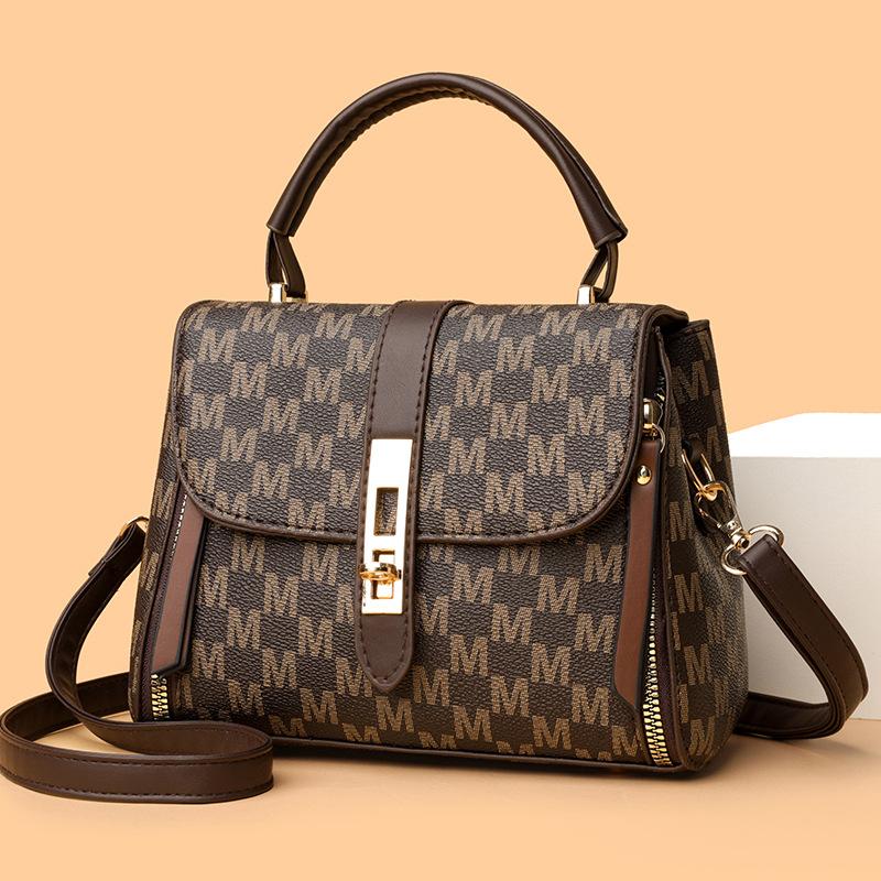Fashion Temperament Light Luxury High Sense Women's Handbag Korean Version Commuter Style Versatile Classic Messenger Bag