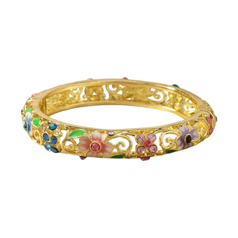 Artistic Ethnic Enamel Four Leaf Clovers Alloy Bracelet Featuring Drip Oil Craftsmanship Symbolizing Luck Love and Hope