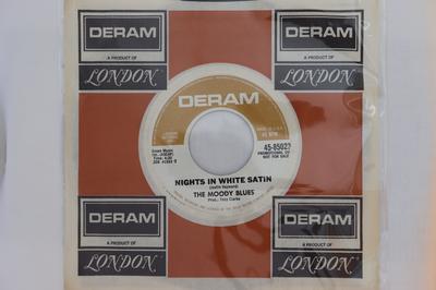 7inch Record MOODY BLUES - Nights In White Satin / Cities 4585023 Deram 1968 US Rock Used
