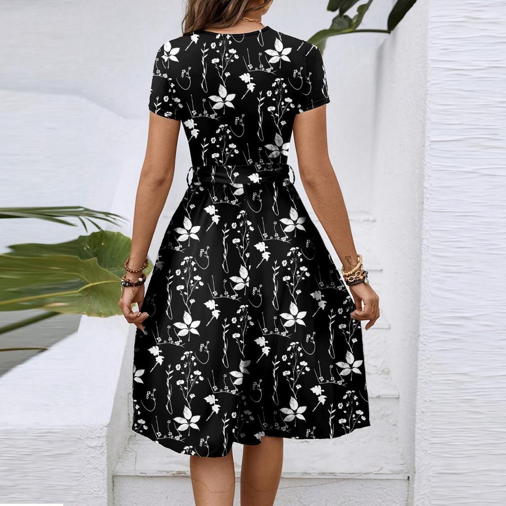 Women's Fashionable Print Round Neck Loose Short Sleeved Pocket Pullover Dress
